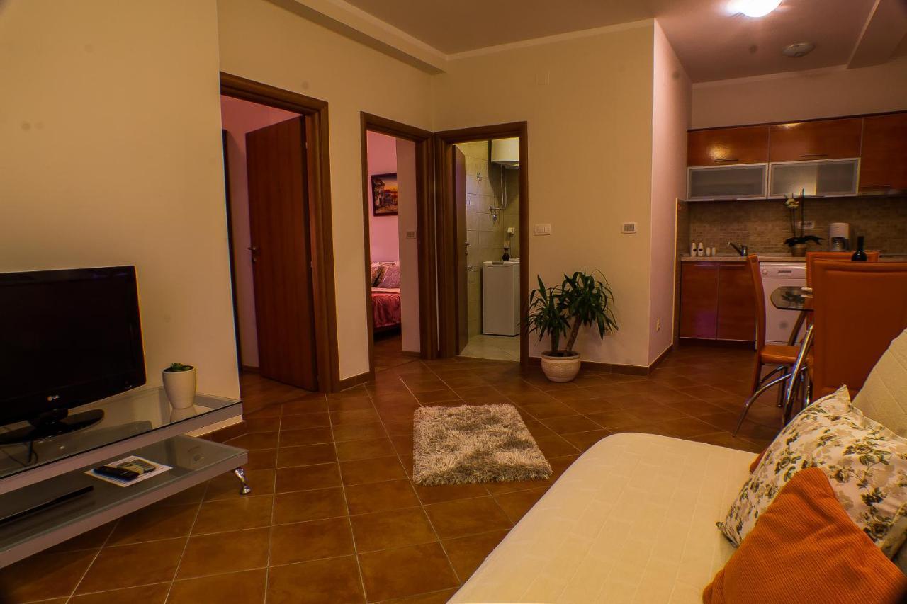 Dmm Apartments Tivat Kültér fotó