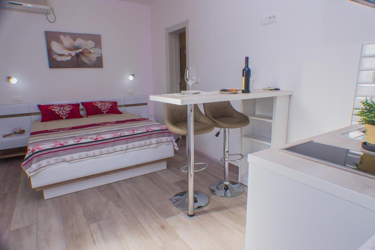 Dmm Apartments Tivat Kültér fotó